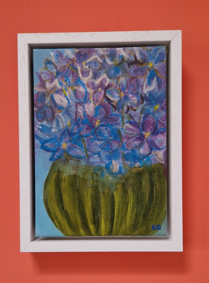 Hydrangea Green Vase - Image 2