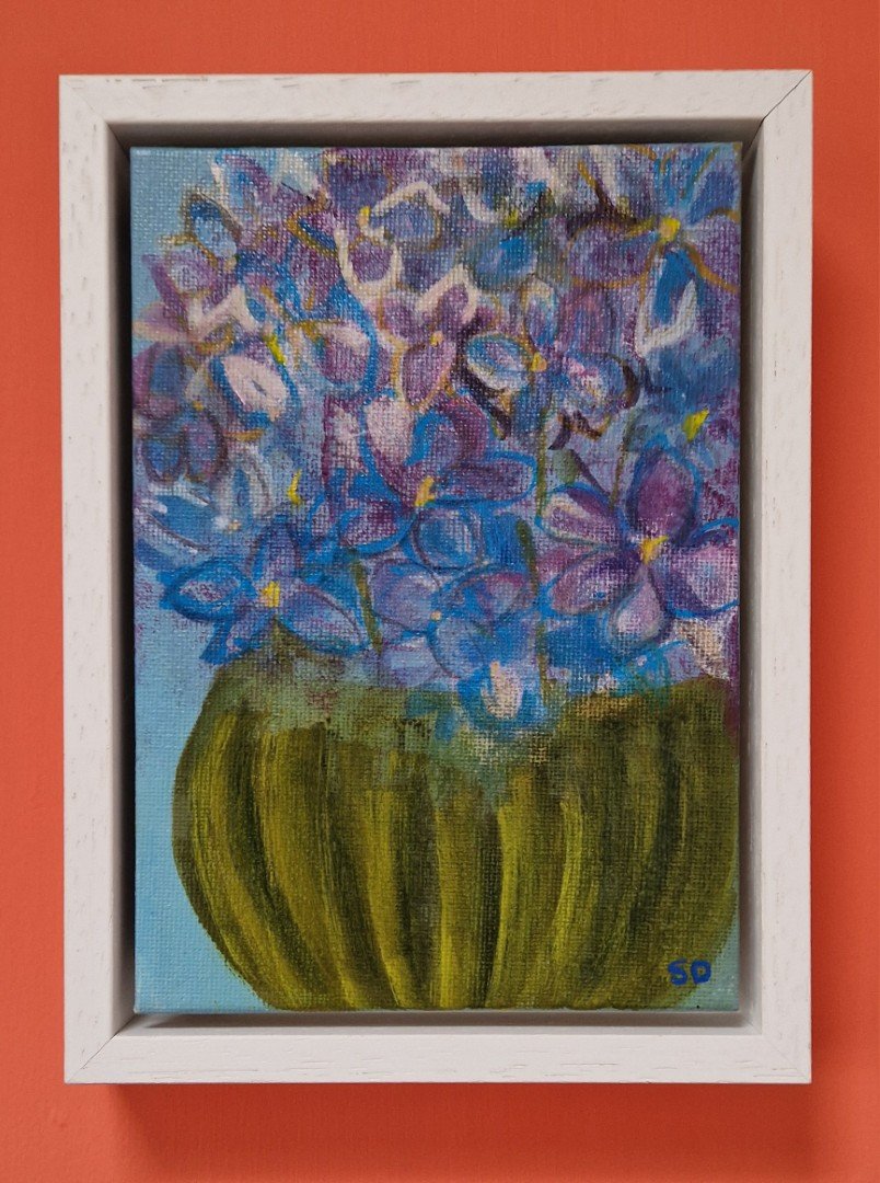 Hydrangea Green Vase - Image 5