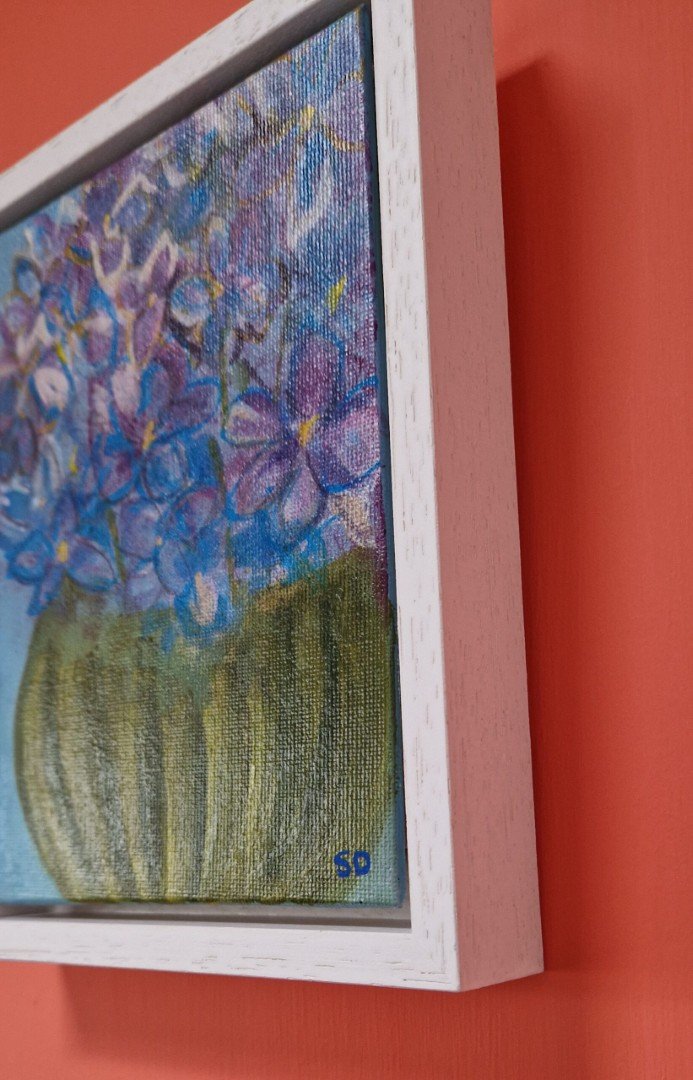 Hydrangea Green Vase - Image 4